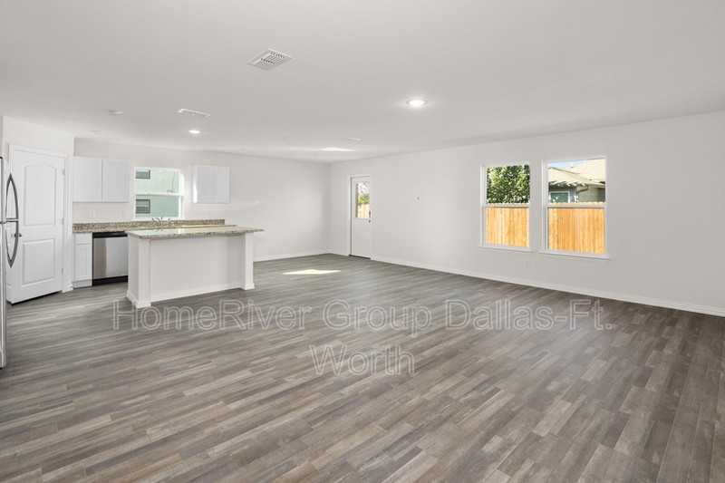 335 Bounding Main St - Photo 2 of 17