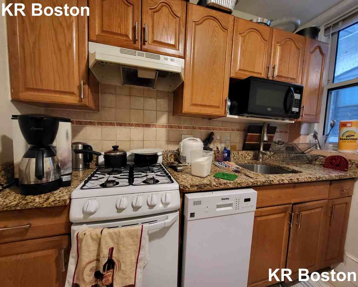 Gordon St. & Commonwealth Ave #4 - Photo 6 of 16