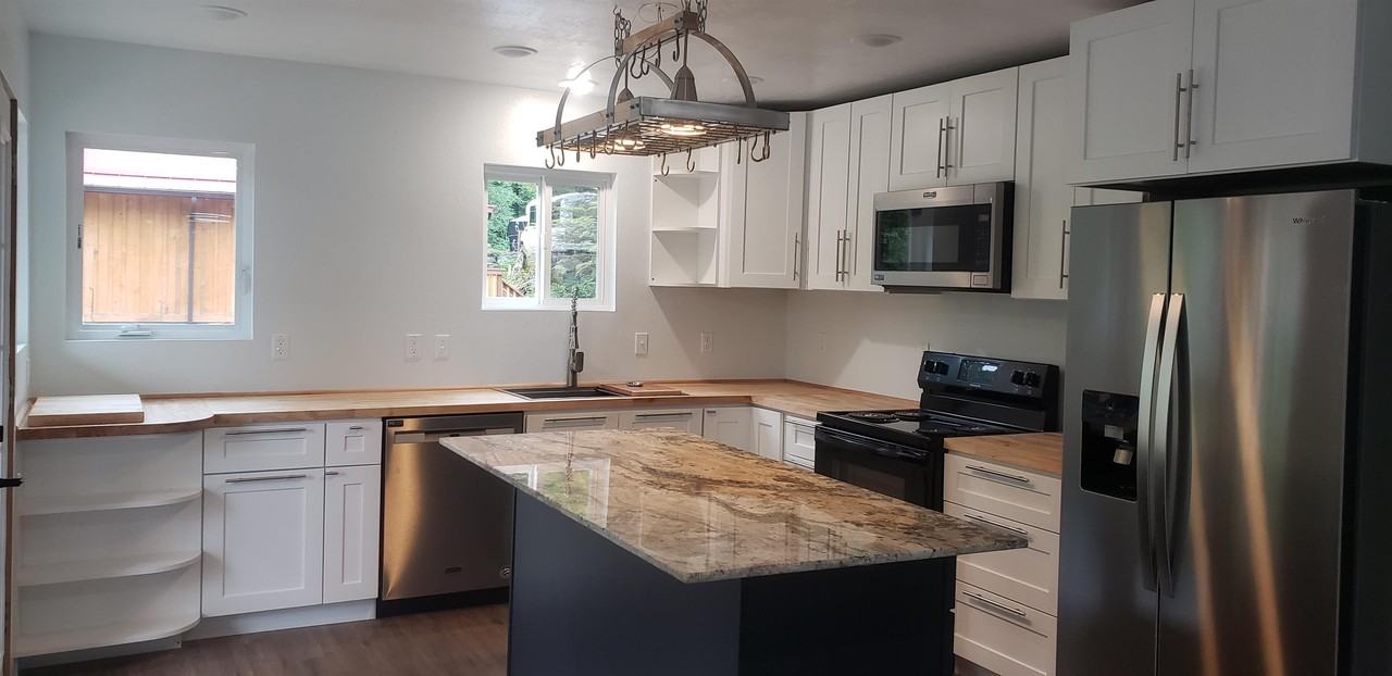 106 Bear Cove 1 - B #B - Photo 3 of 37