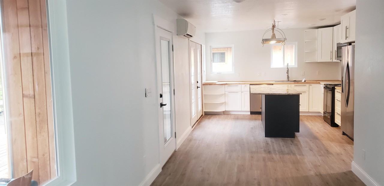 106 Bear Cove 1 - B #B - Photo 5 of 37