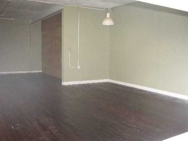 Montrose Avenue - Photo 2 of 8