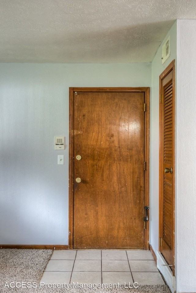 Camelot Court Apartments - Live Next To Aksarben, spacious, remodeled units, and great location! - Photo 3 of 16