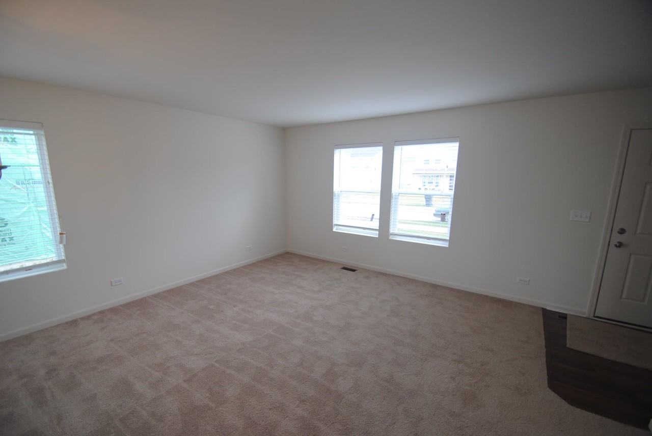 39858 Torry Ln - Photo 3 of 10