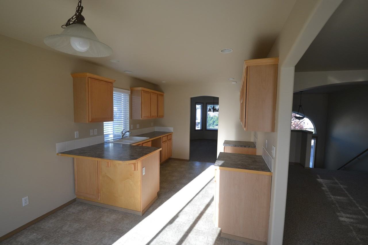 24820 104th Ave Ct E - Photo 3 of 16