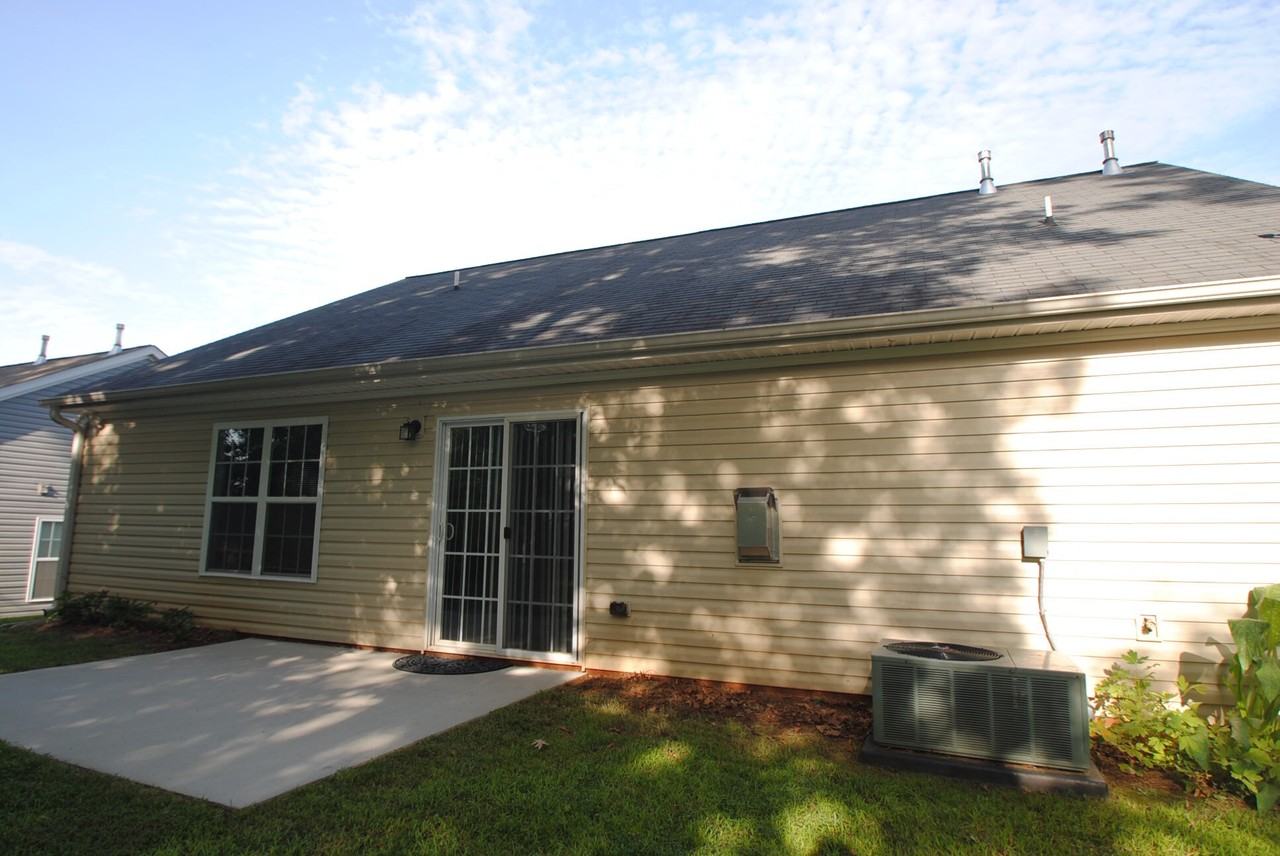 1825 Pope Hill Ct - Photo 2 of 16