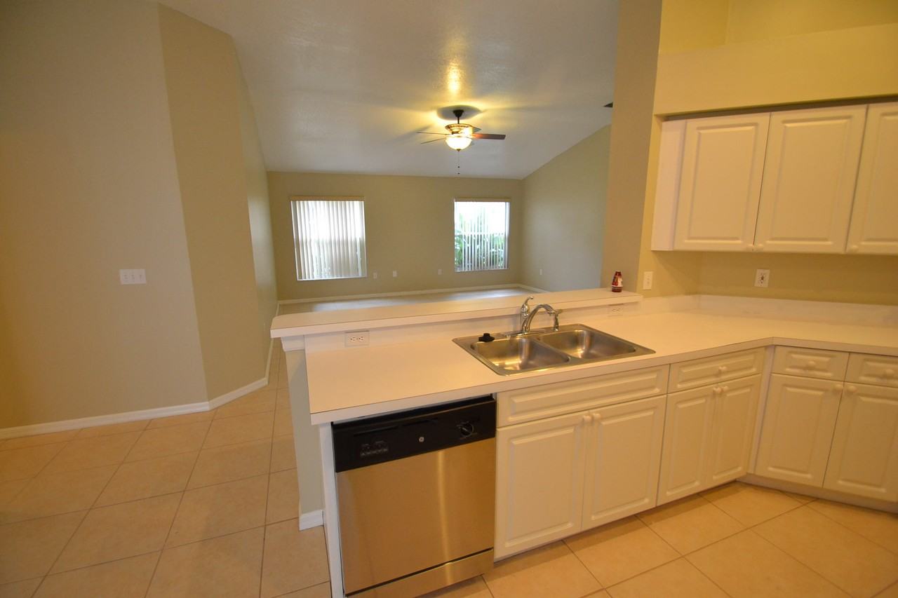 3526 Autumn Glen Dr - Photo 3 of 13