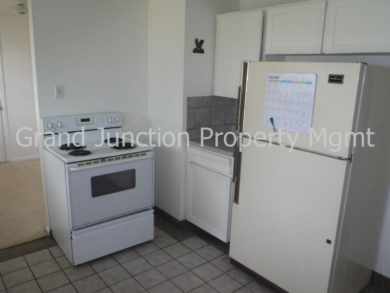 424 N 25th St - Photo 3 of 7