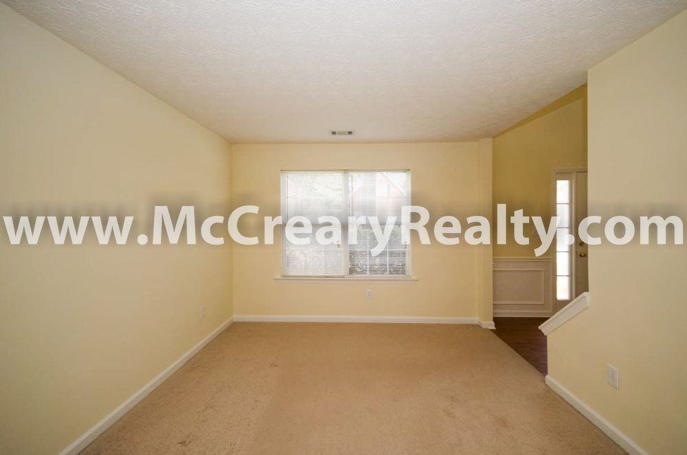 1374 Pinebreeze Way - Photo 3 of 19