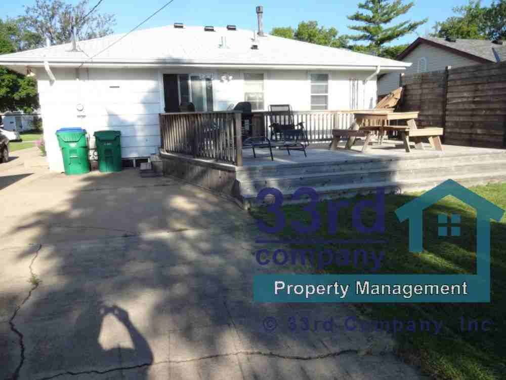 1619 Kentucky Ave S - Photo 2 of 14