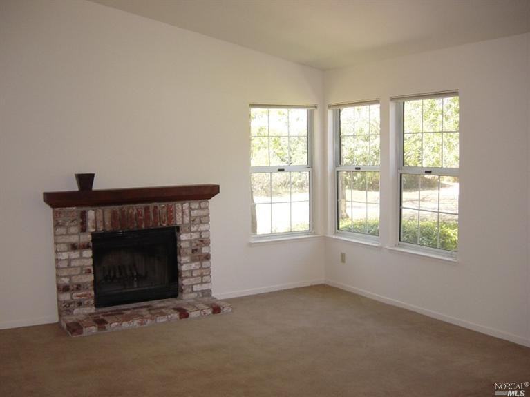 21 Hyannis Cove - Photo 2 of 18