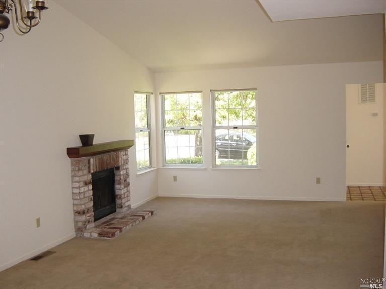 21 Hyannis Cove - Photo 3 of 18