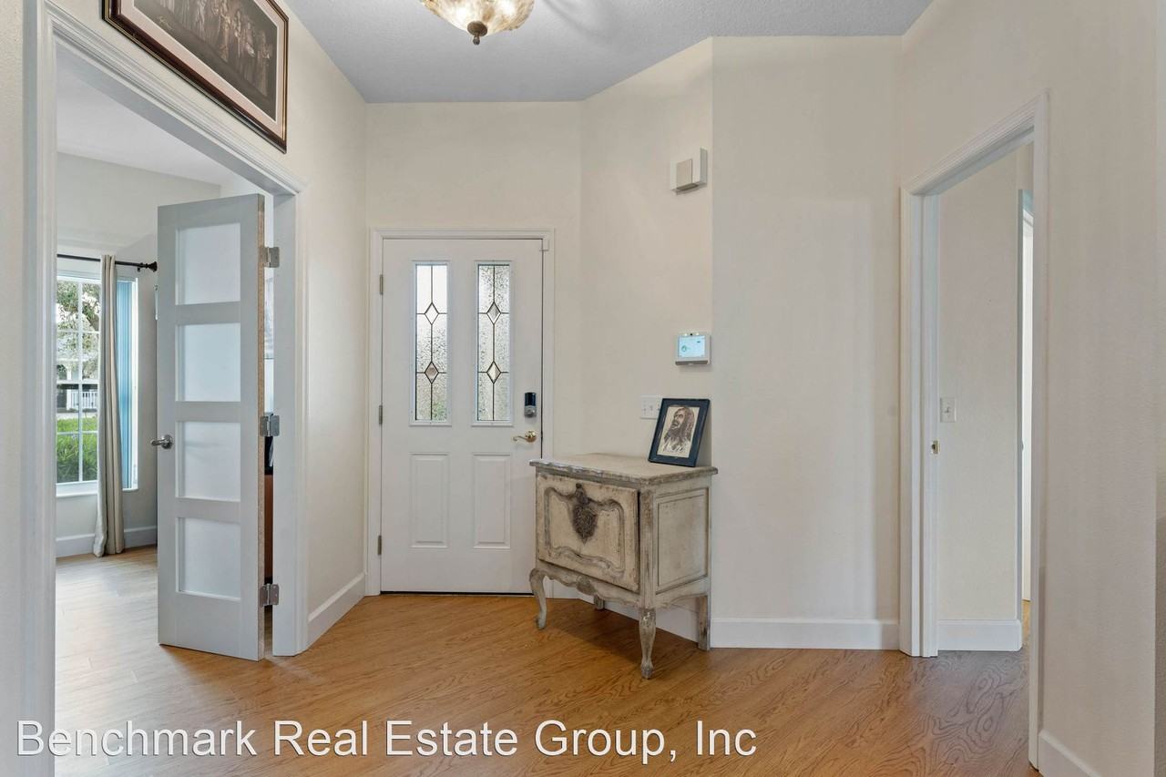 194 Largo Dr - Photo 2 of 23