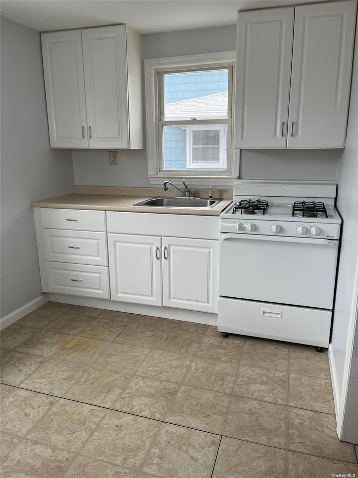 91 Central Ave - Photo 3 of 9