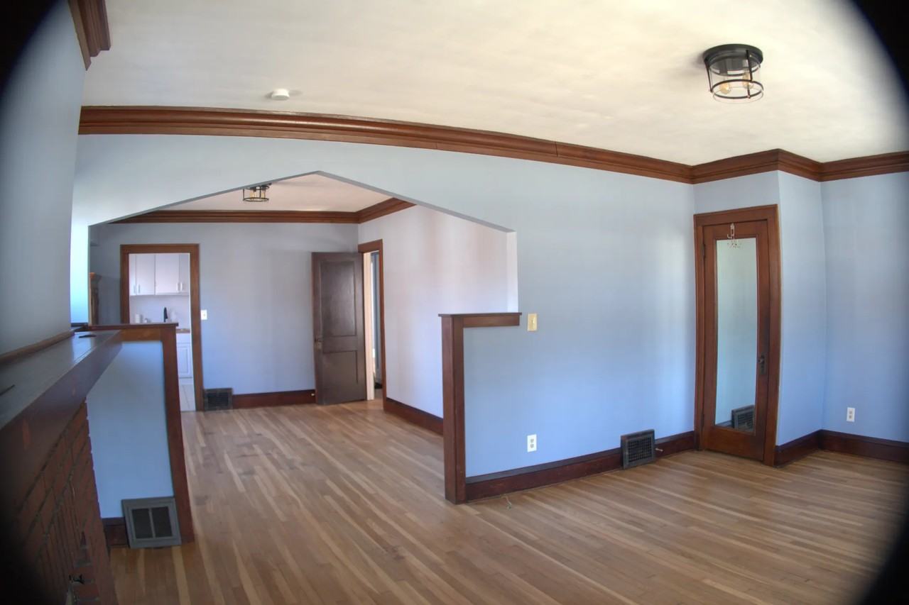 3825 W 160th St - Photo 3 of 10