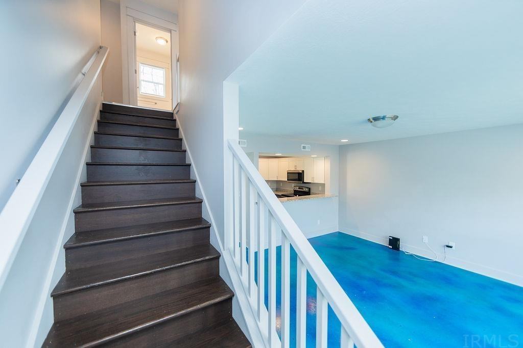 1150 W Rangeview Cir - Photo 4 of 36