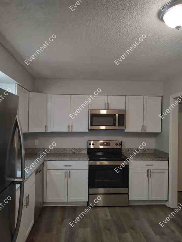 12101 E 54th St - Photo 2 of 25