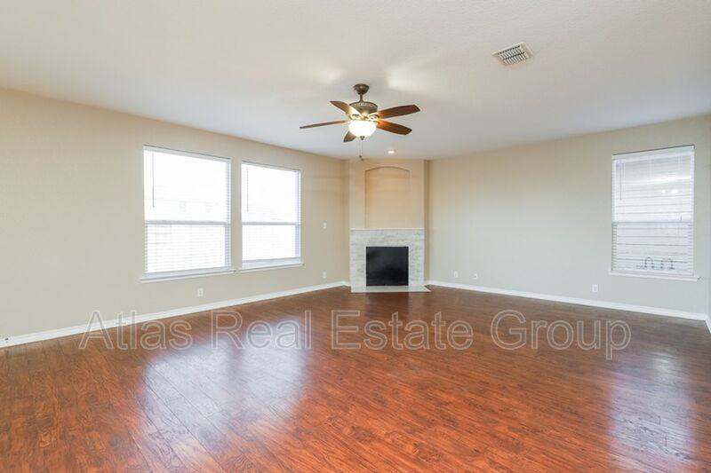 543 Red Quill Nest - Photo 3 of 17