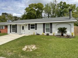 featured image of 176 Meadowmoss Dr