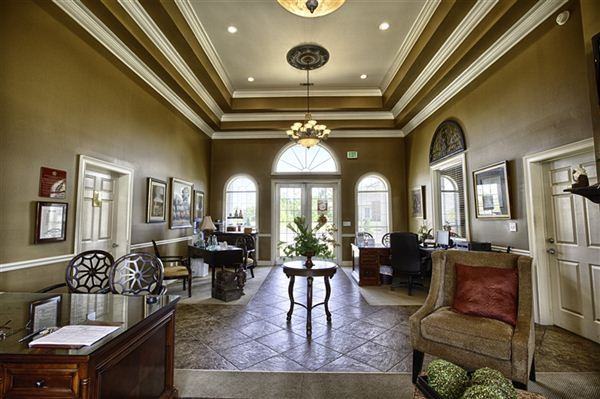 Highland Pointe Apartments - Photo 3 of 12