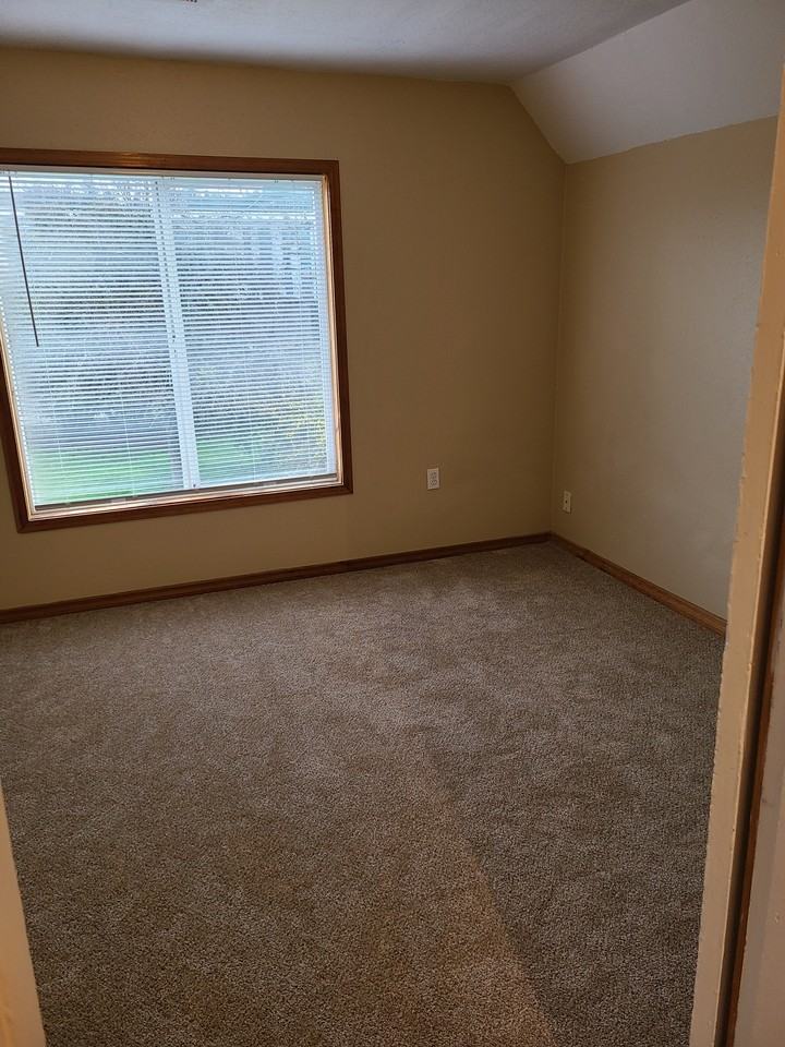 20025 Southwest Farmington Road - Photo 2 of 6