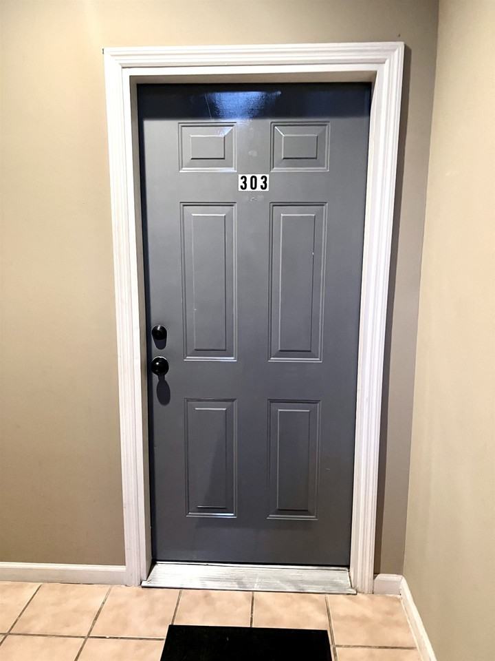 303 Churchill Xing - Photo 2 of 18