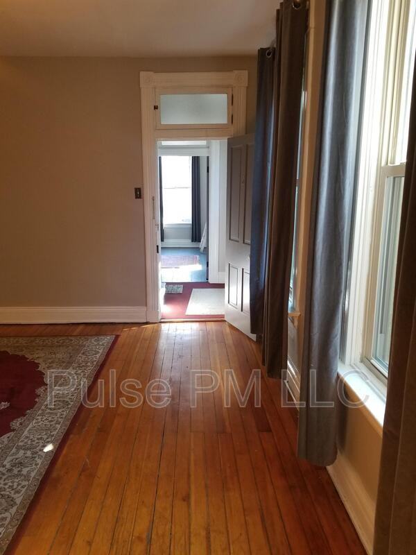 711 Philadelphia St - Photo 3 of 13