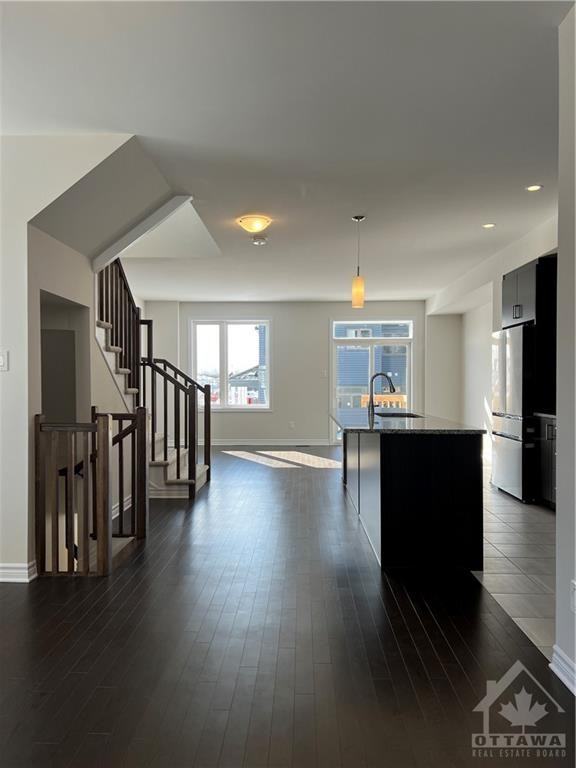 1016 Kijik Crescent - Photo 3 of 27