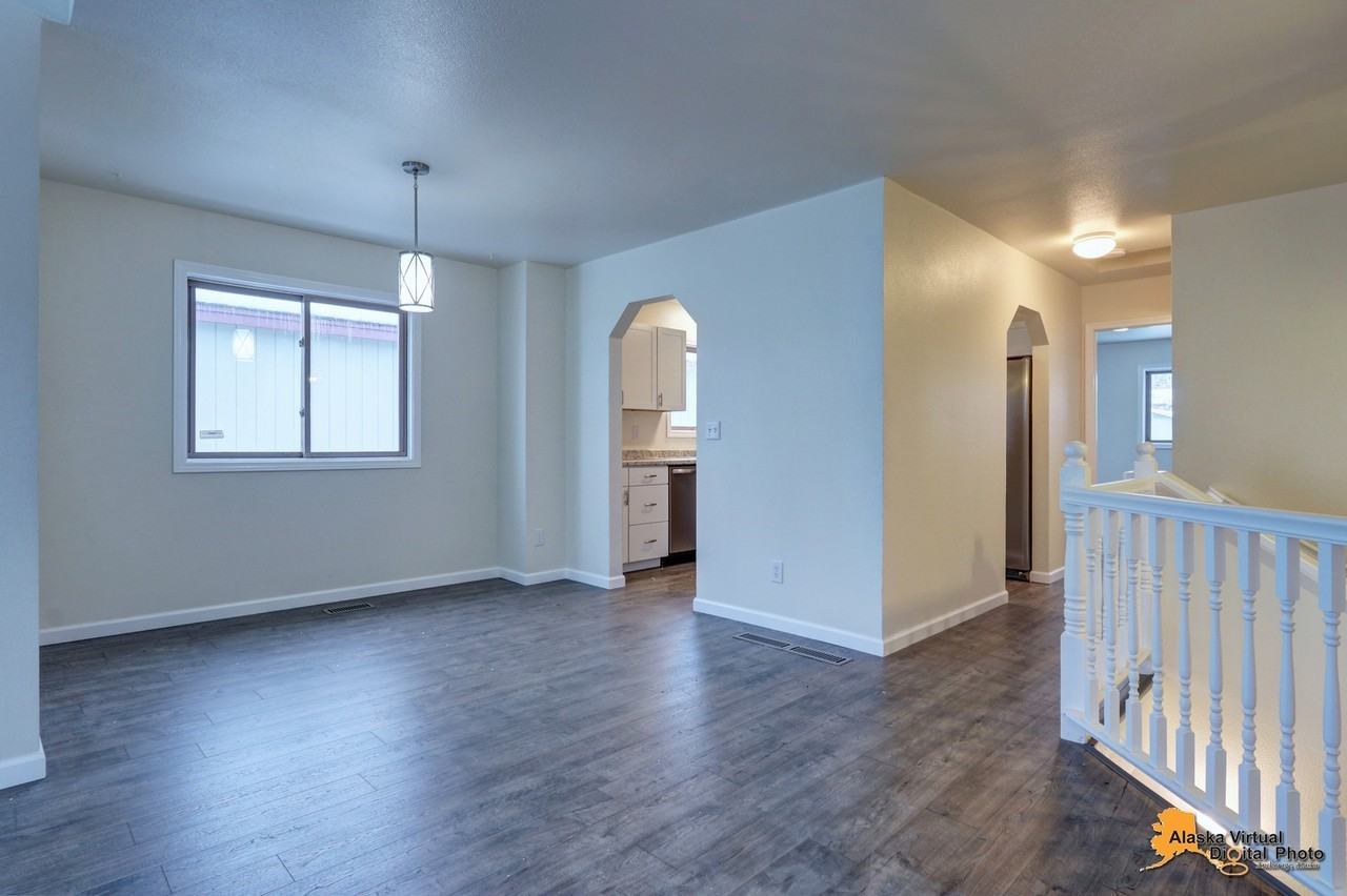 8638 Cross Pointe Loop #1 - Photo 5 of 23