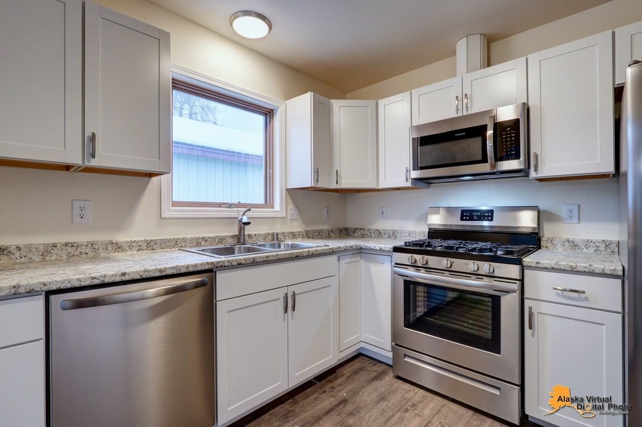 8638 Cross Pointe Loop #1 - Photo 7 of 23