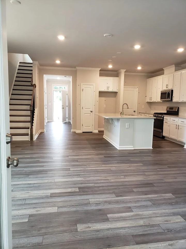 520 Hazy Hills Ln - Photo 2 of 16