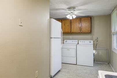 824 23rd St - Photo 2 of 10
