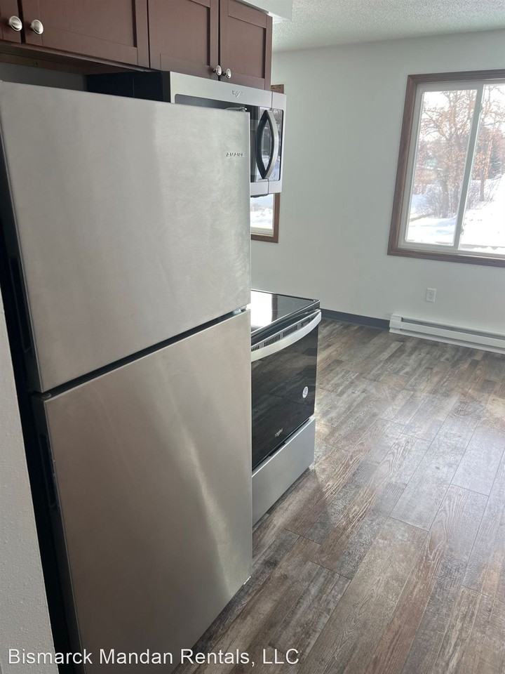 117 W 3rd st - Photo 2 of 10