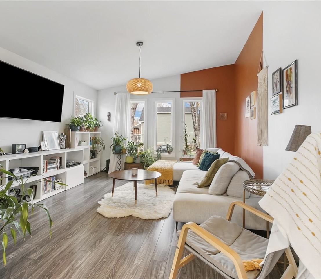 831 Avenue F North - Photo 3 of 14