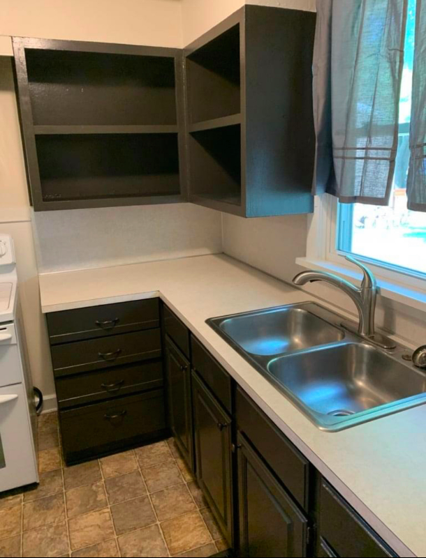 132 Laquineo St - Photo 2 of 10