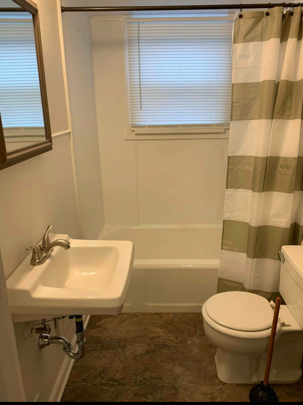 132 Laquineo St - Photo 4 of 10