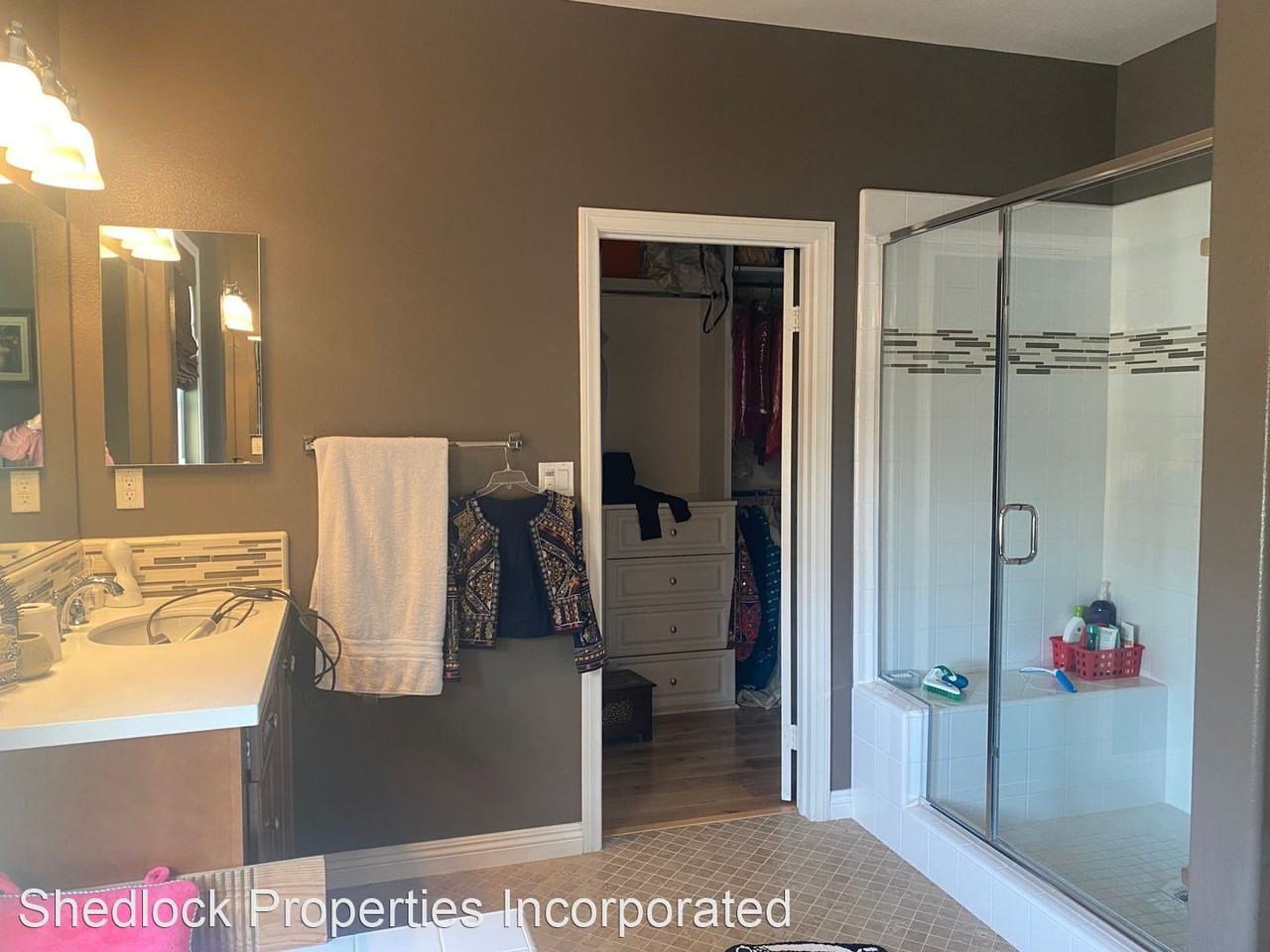 2793 E Pacific Ct - Photo 3 of 31