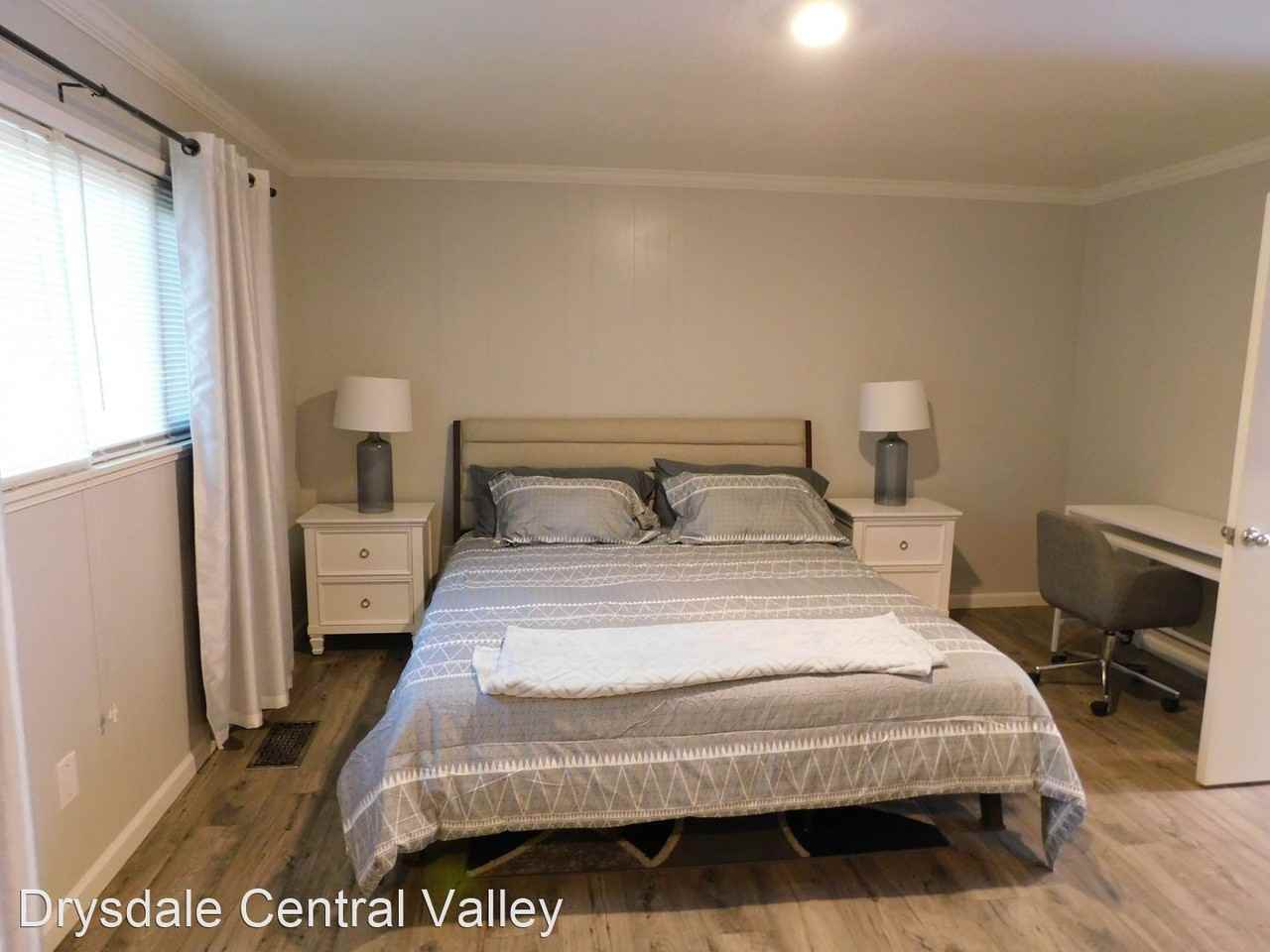 22750 Golf Club Dr - Photo 3 of 13