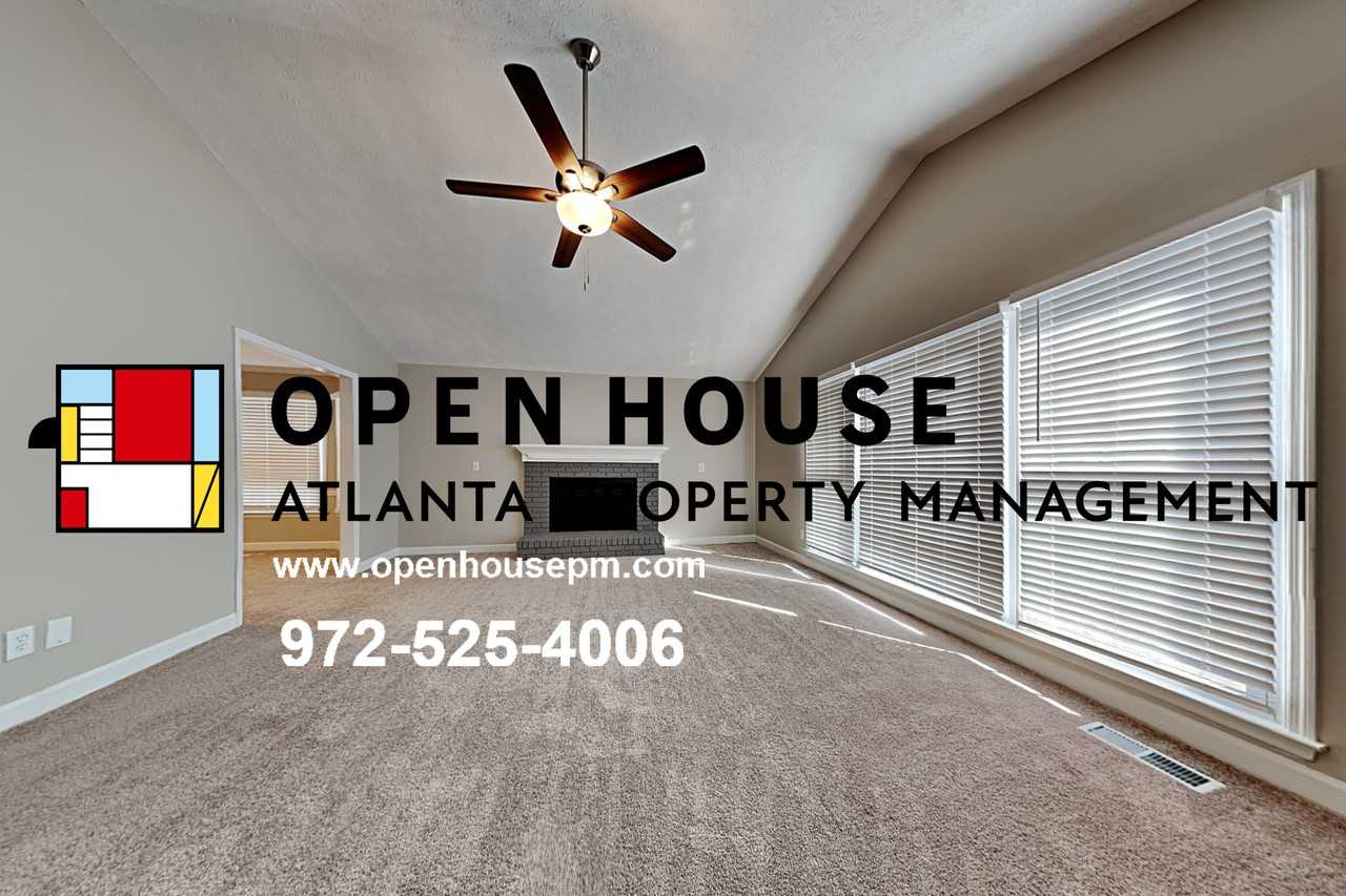 621 Driftwood Dr - Photo 2 of 17