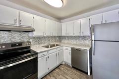 409 S LENZNER AVE - Photo 1 of 1