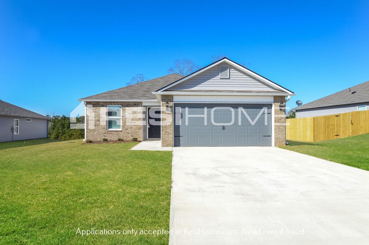 1060 Brookhaven Dr - Photo 3 of 24