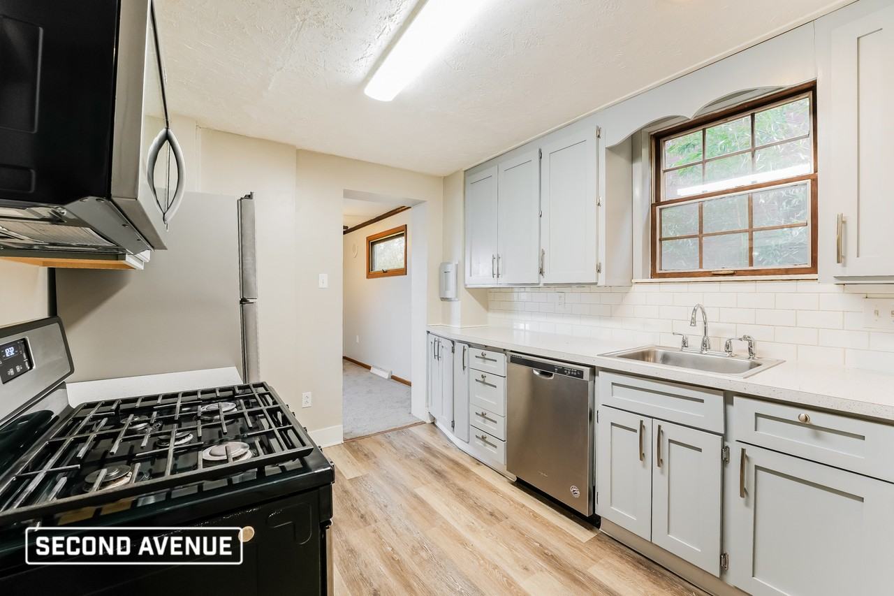 1304 Bellaire Pl - Photo 6 of 16