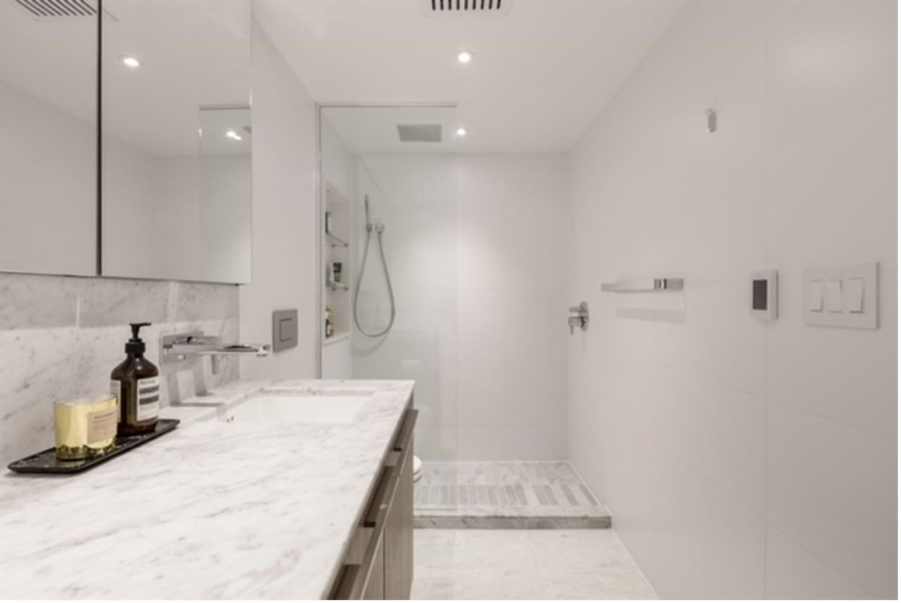 Helmcken St & Richards St