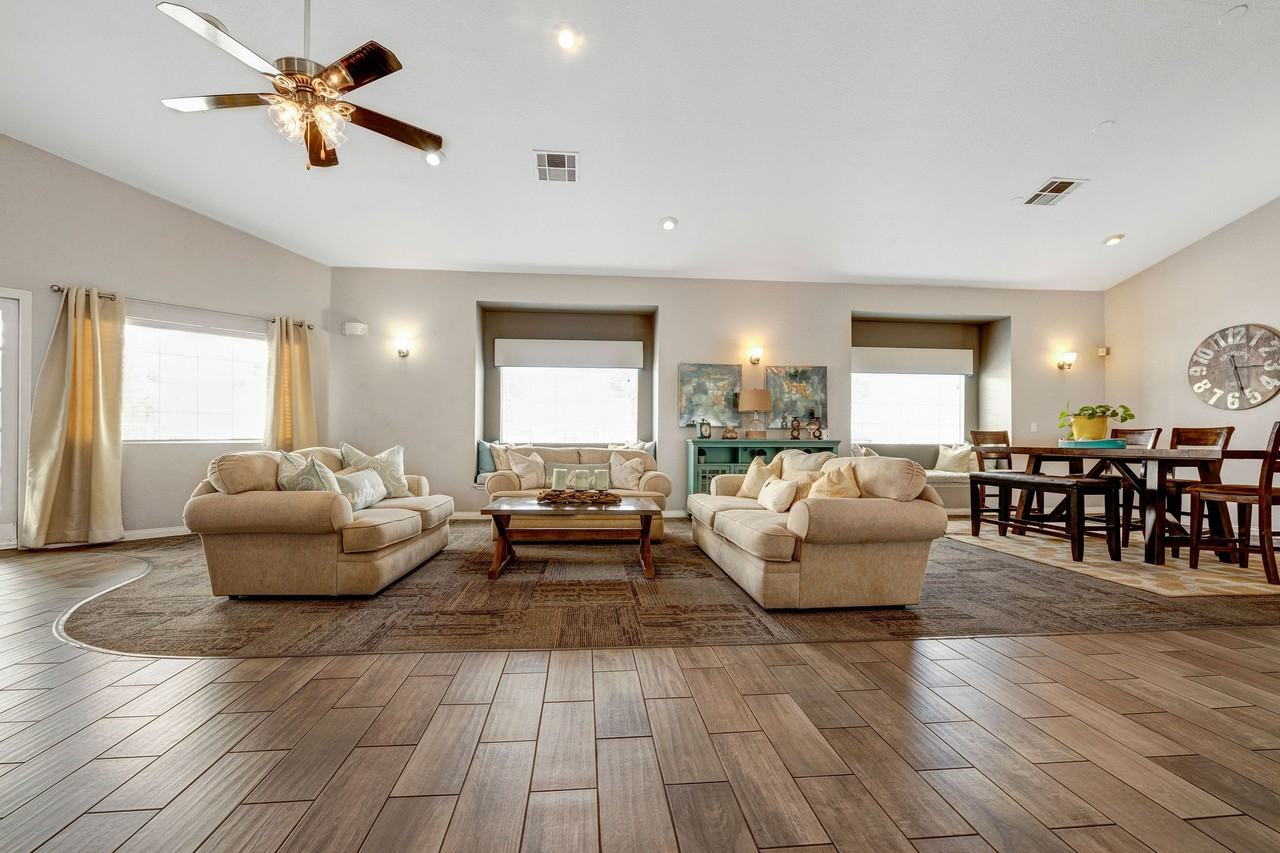 Cabana Club Apartments - Photo 3 of 30