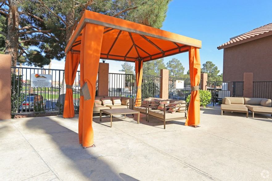 Sunset Pointe Apartments - Photo 6 of 27