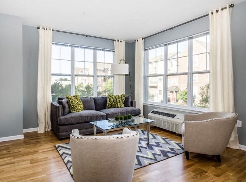 Water`s Edge - Photo 5 of 17