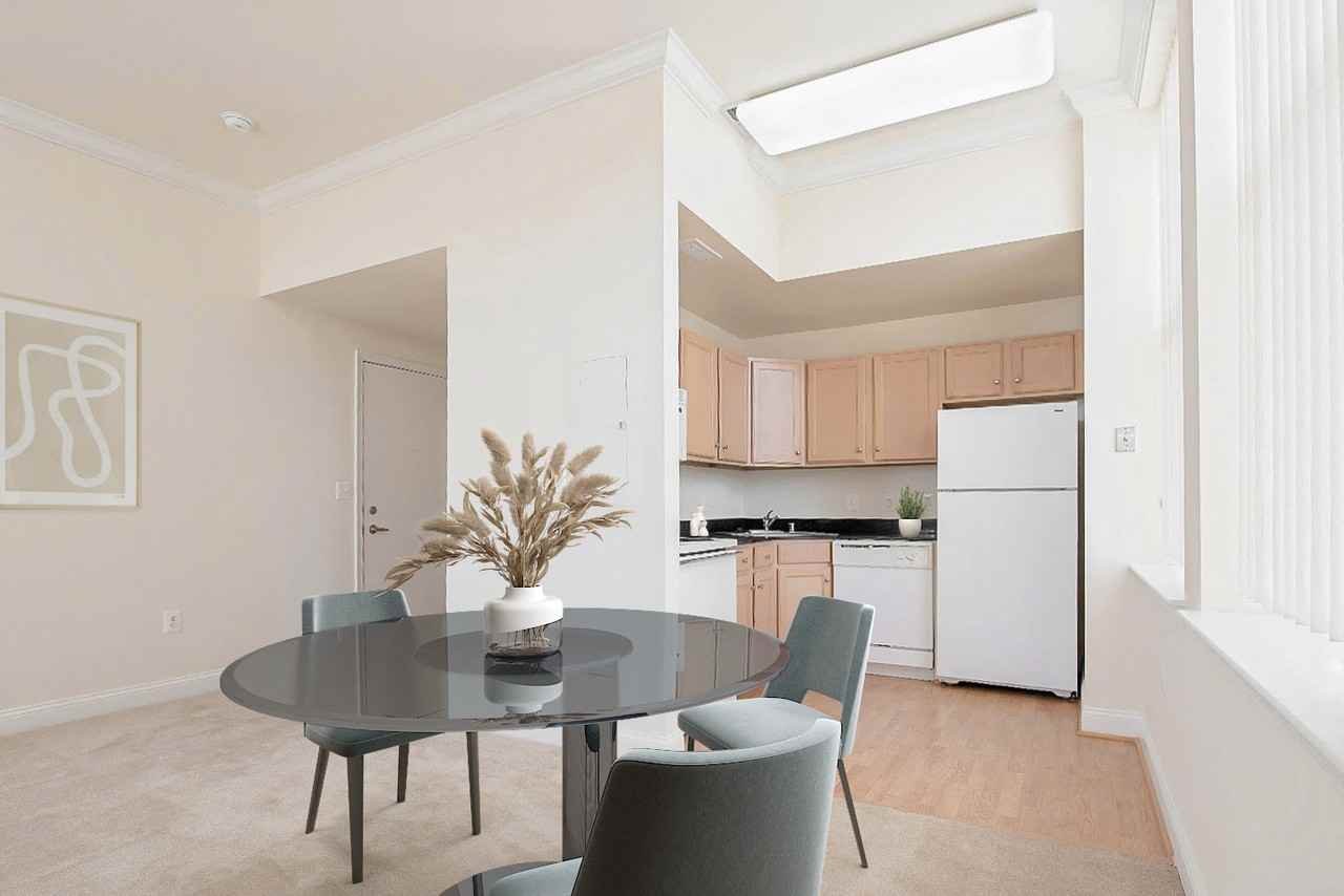 Standard - Photo 4 of 30