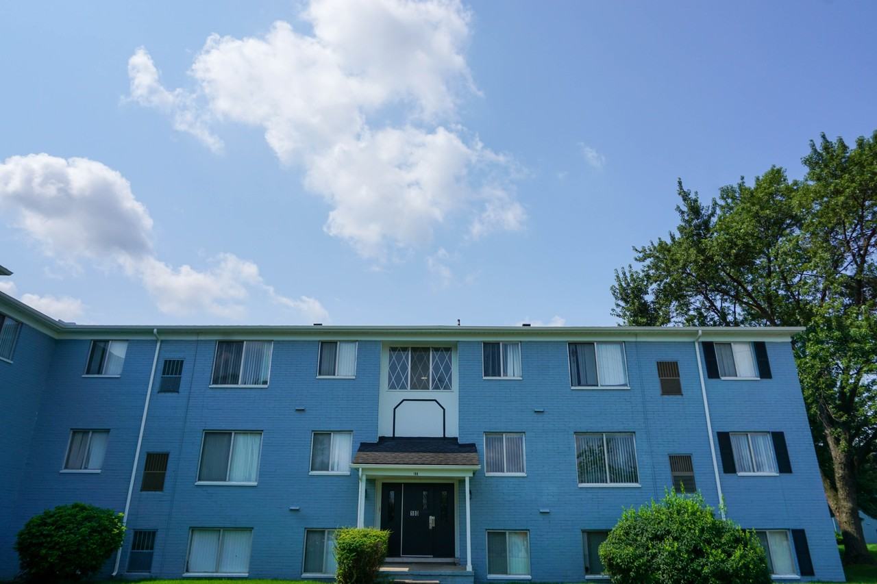 Gale Gardens - Photo 7 of 17