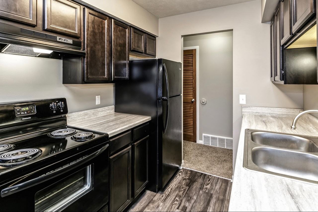 Willow Creek Apartments - Photo 3 of 28