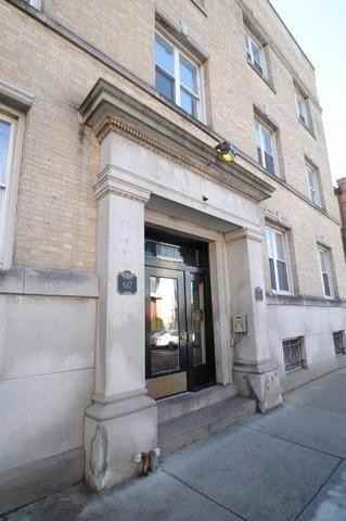 617 W Drummond - Photo 4 of 47