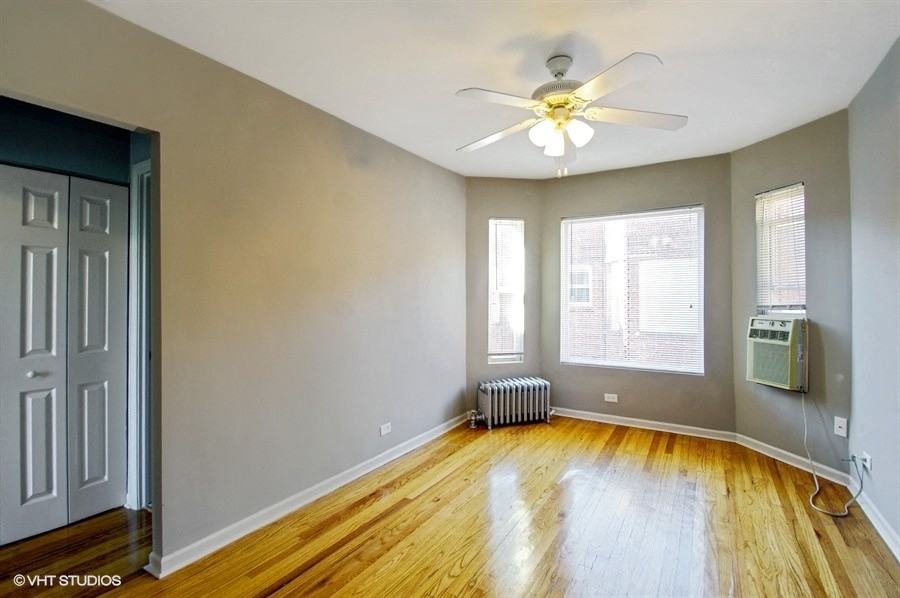 1338 W Argyle - Photo 7 of 15